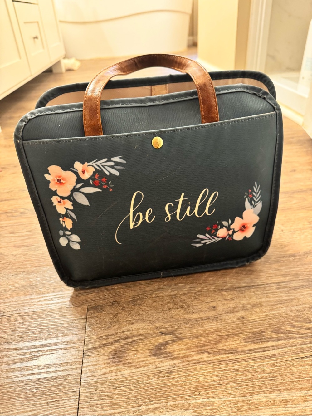 Be Still Navy Floral Bible Case with Tan Handles